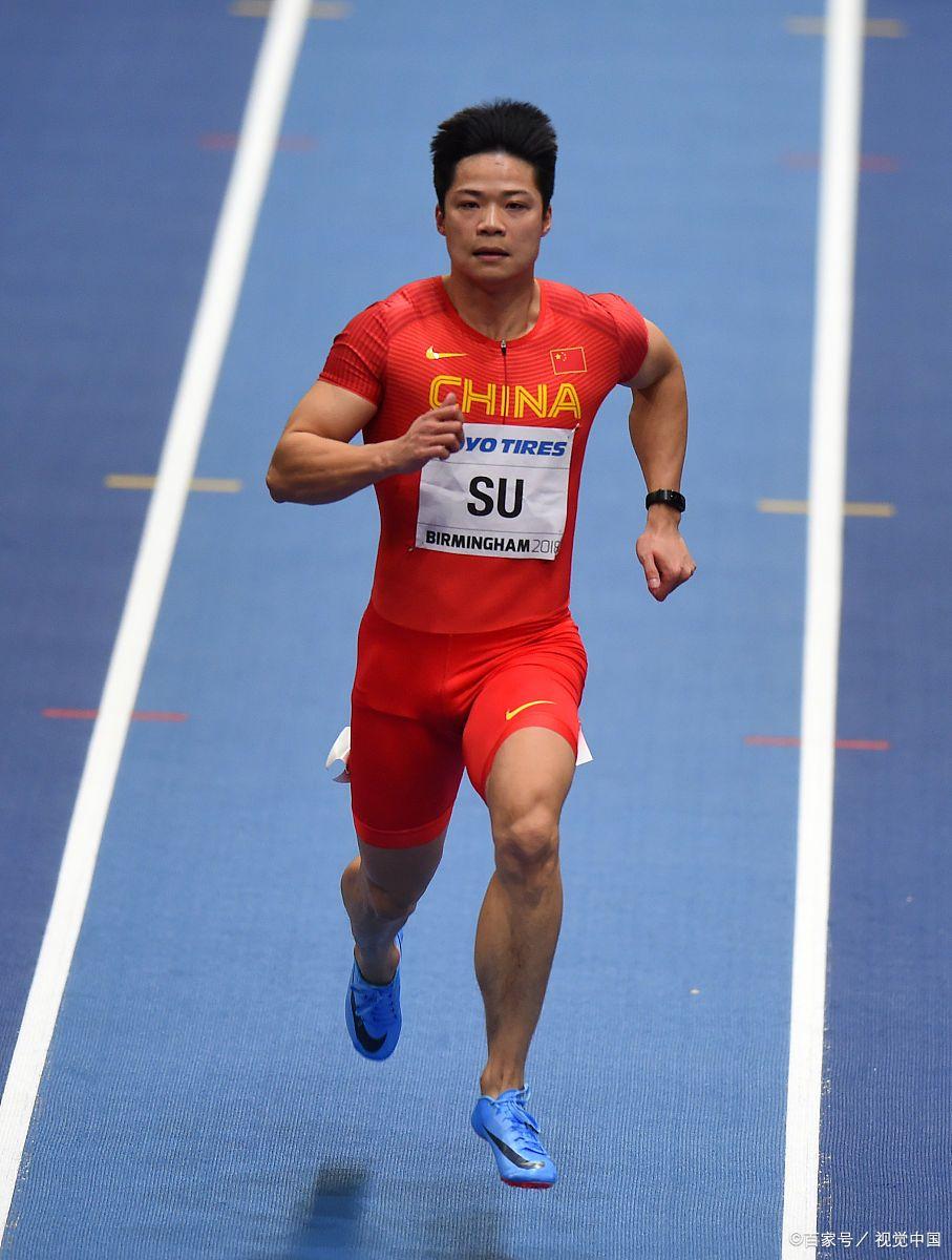 苏炳添技术犯规送分，勇士主帅怒摔战术板！